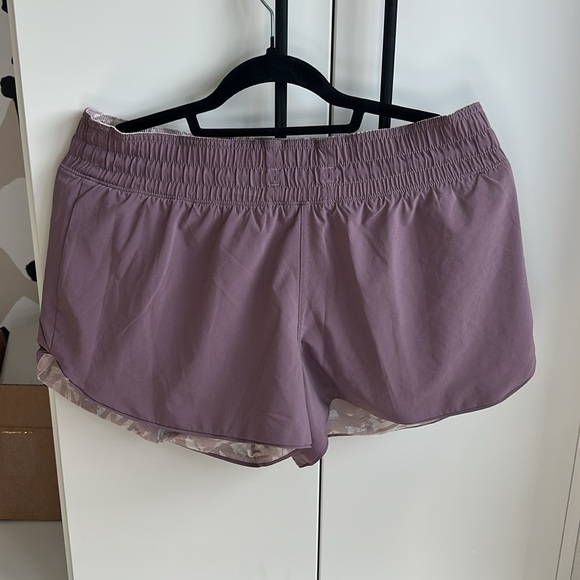 Reversible Lululemon shorts, size 10 - Picture 3 of 6